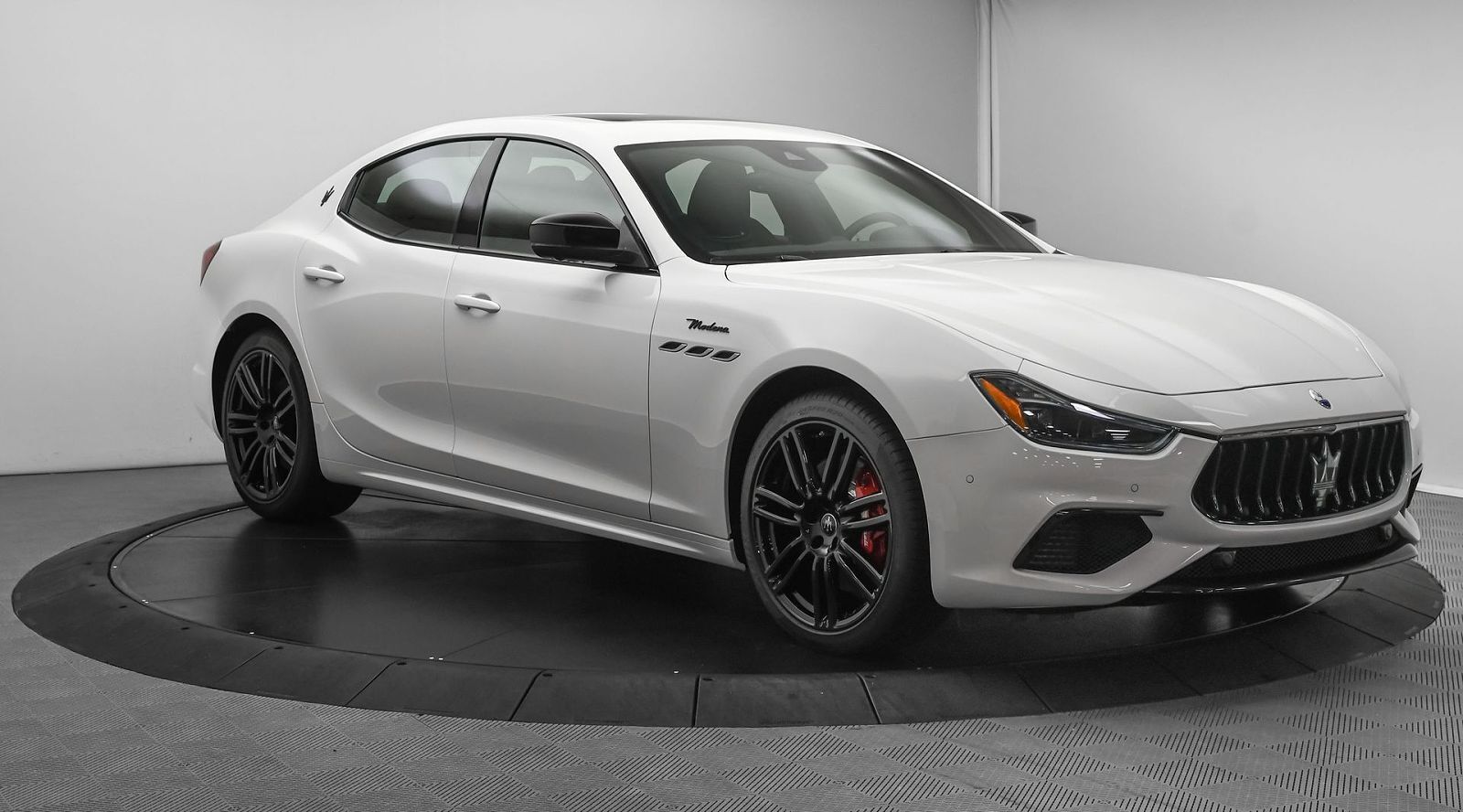 2024 MASERATI Ghibli