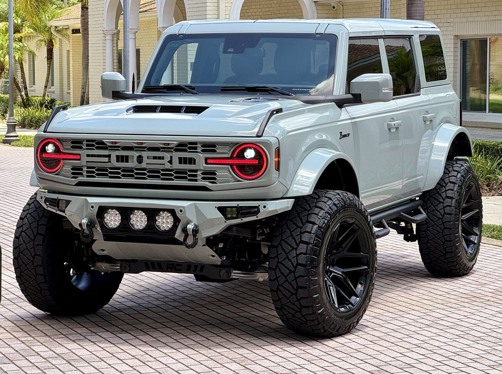 2024 FORD Bronco