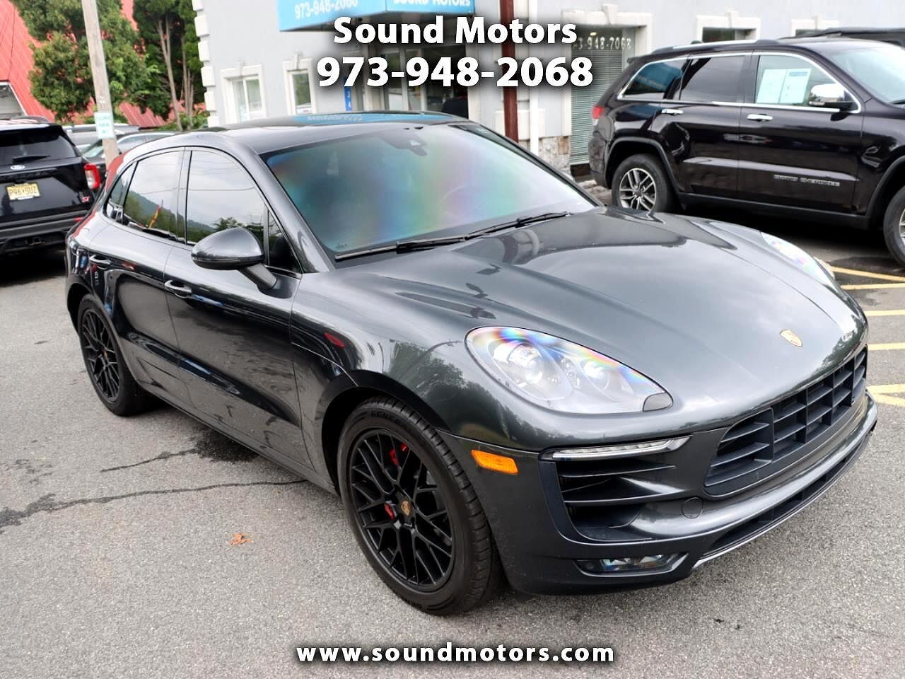 2018 PORSCHE Macan
