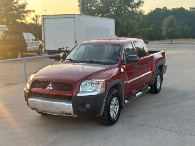 Mitsubishi Raider