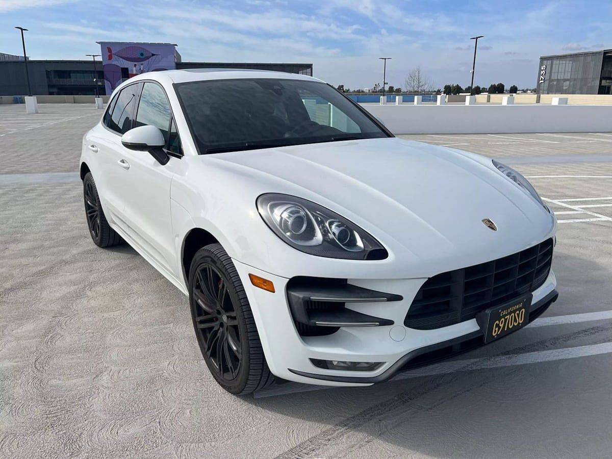 2015 PORSCHE Macan