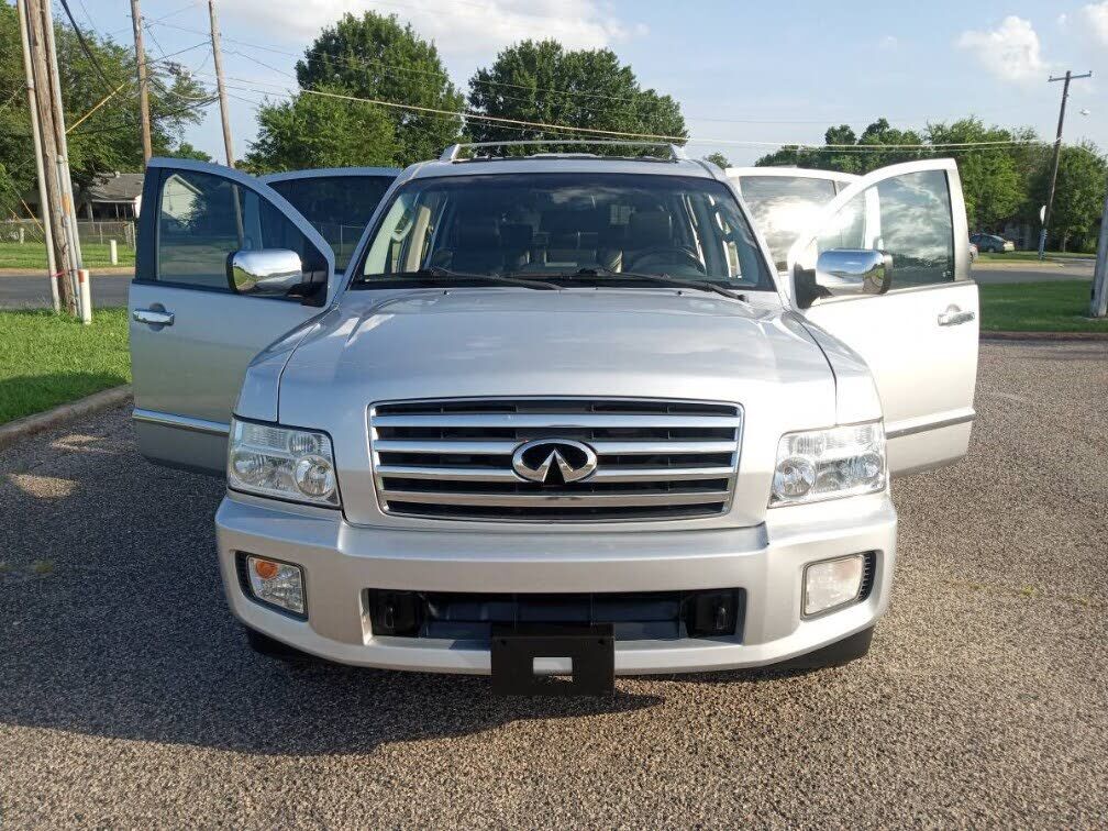 Infiniti QX56