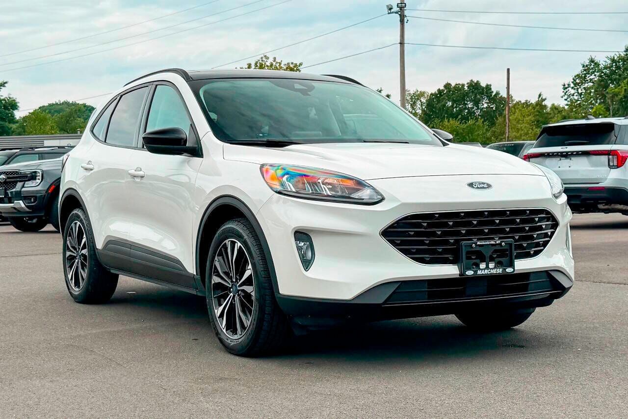 2022 FORD Escape