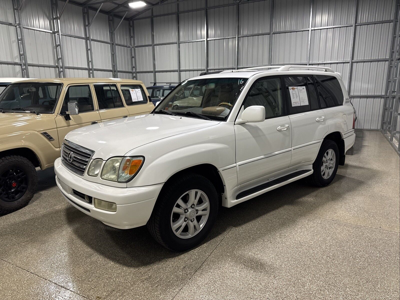Lexus LX