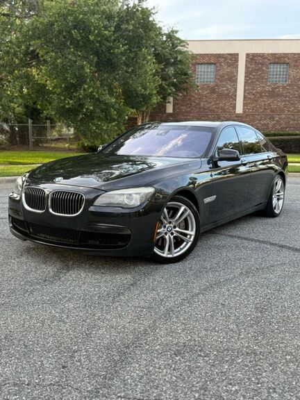 BMW 750i