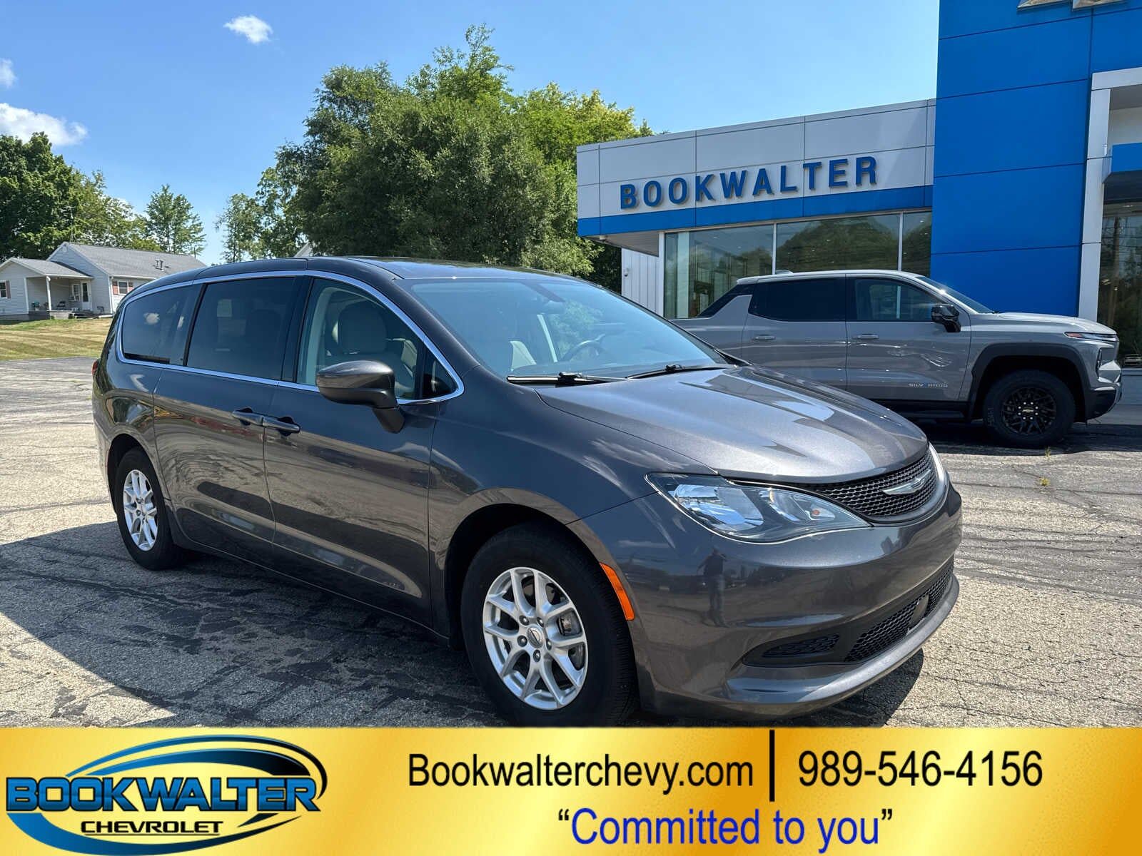 2021 CHRYSLER Voyager