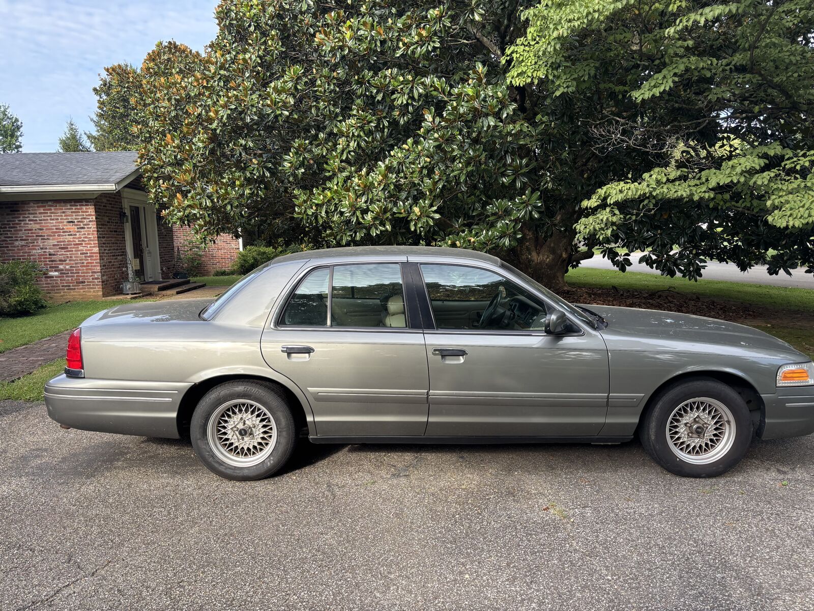 Ford Crown Victoria