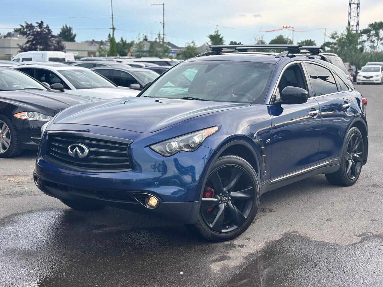 Infiniti QX70