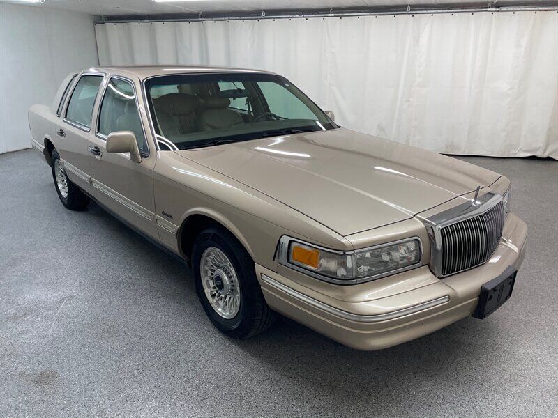 Lincoln Town Car