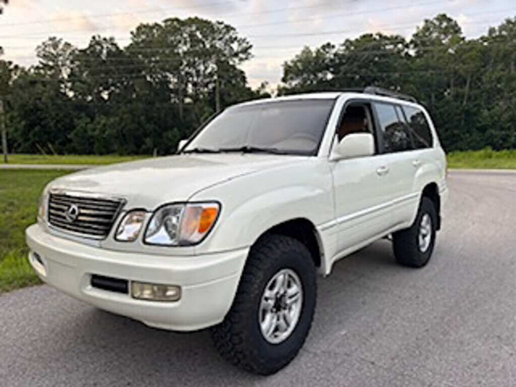 Lexus LX