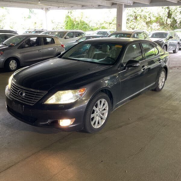 Lexus LS