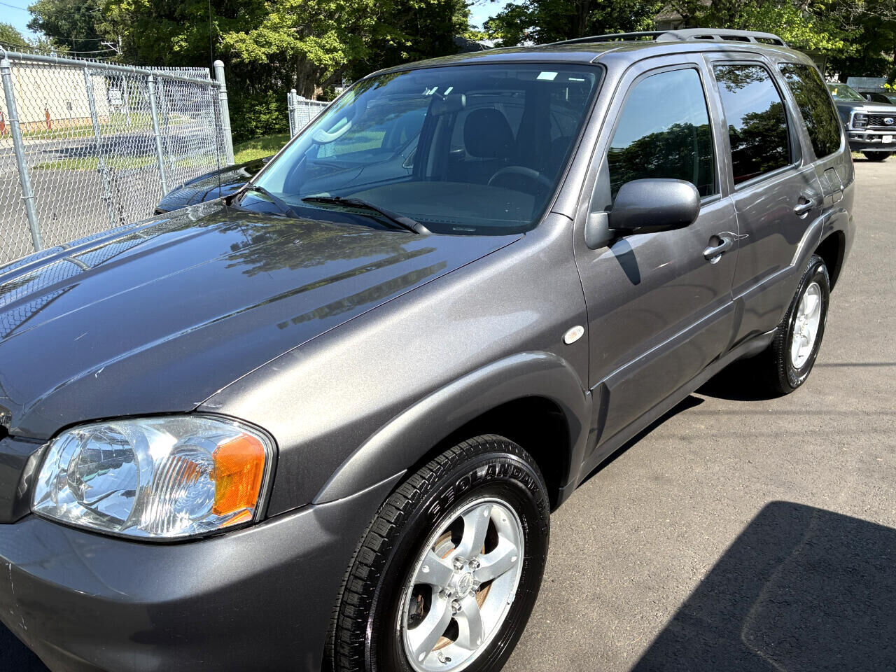 Mazda Tribute