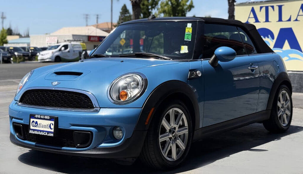 MINI Cooper Convertible