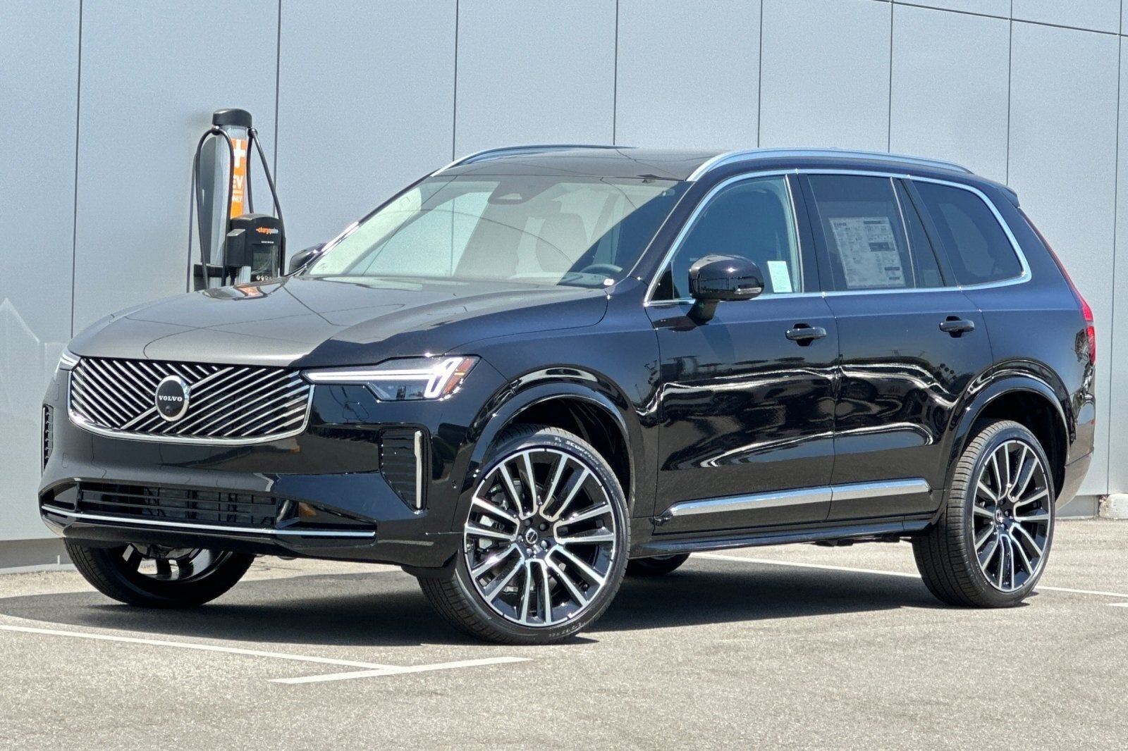 2025 VOLVO XC90