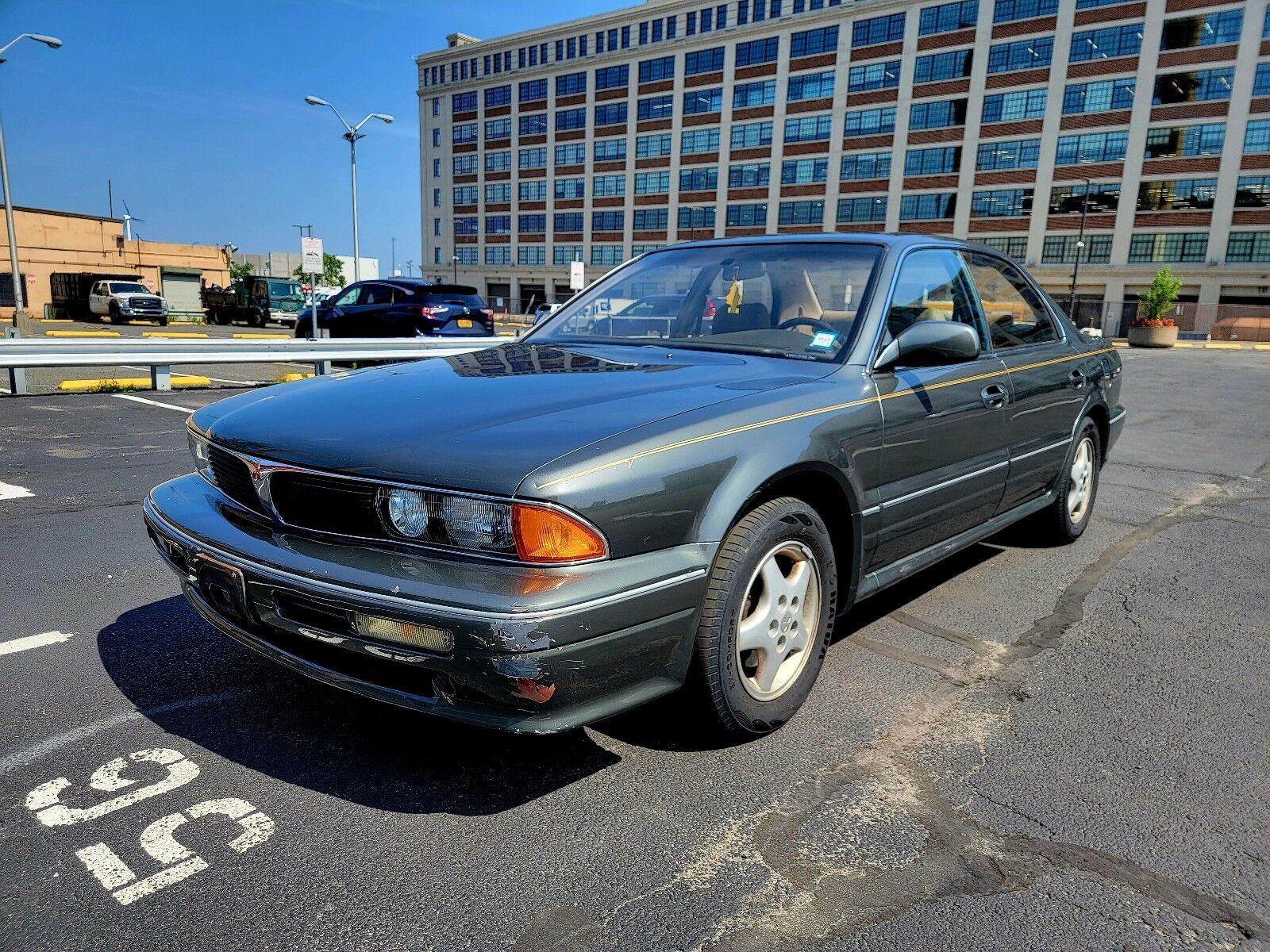 Mitsubishi Diamante