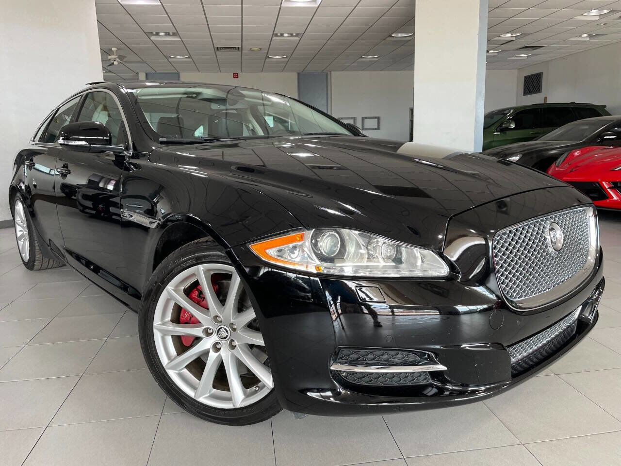 Jaguar XJ