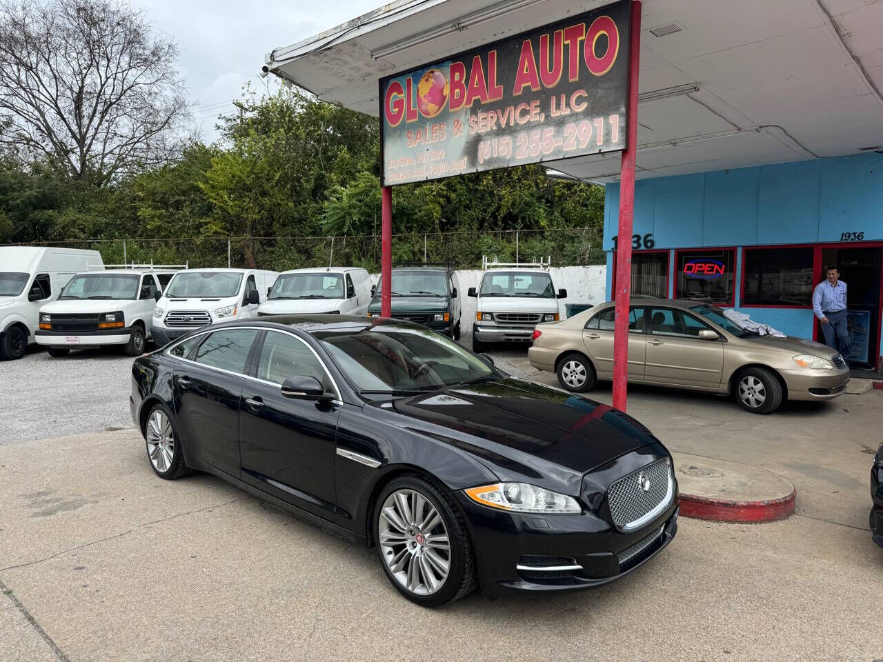 2012 JAGUAR XJ