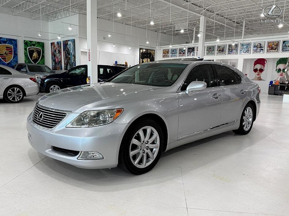 Lexus LS