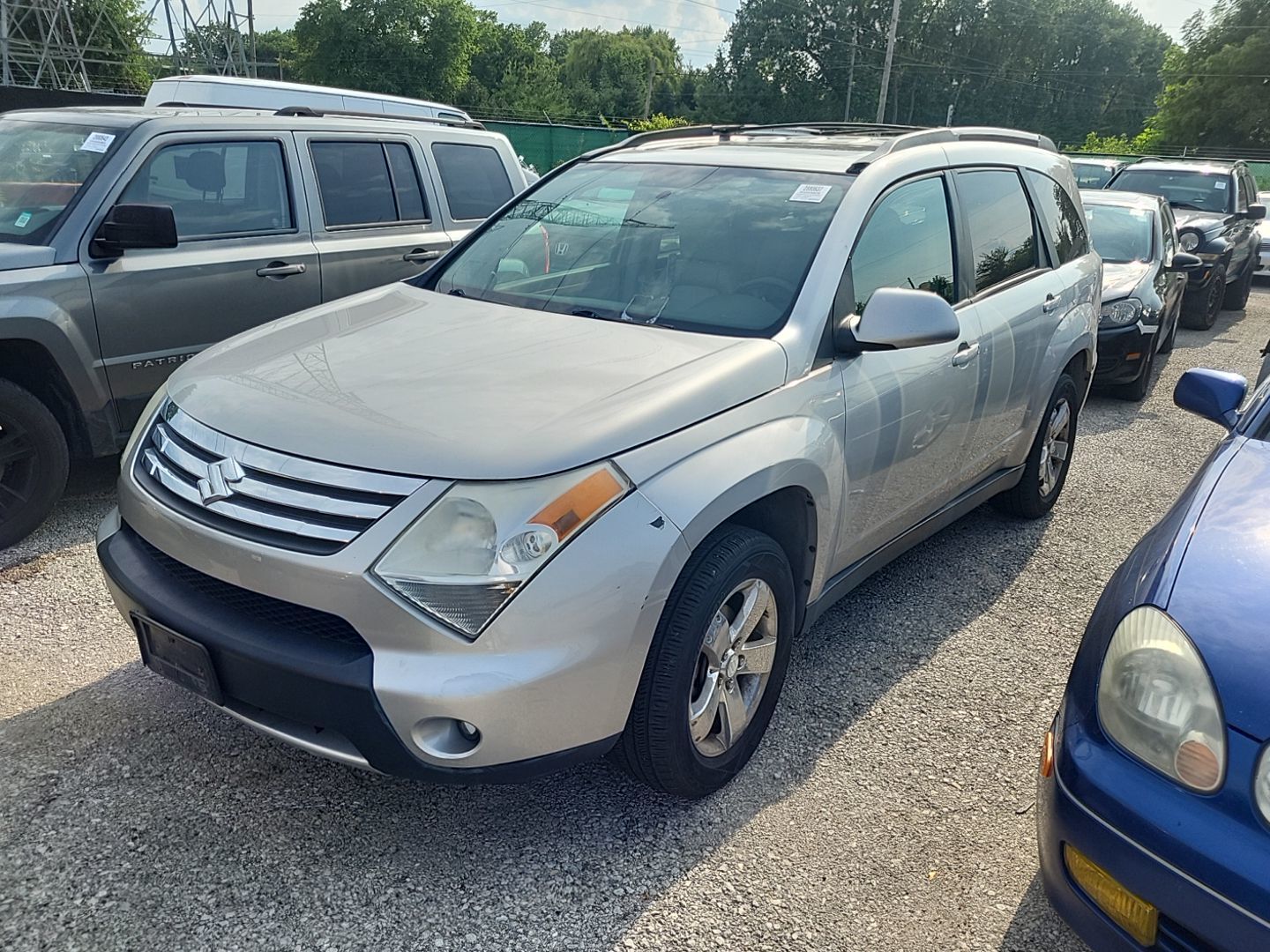 Suzuki XL7