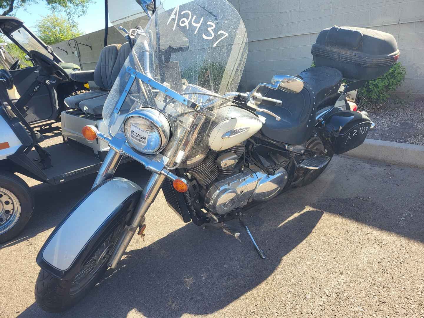 Suzuki VL800