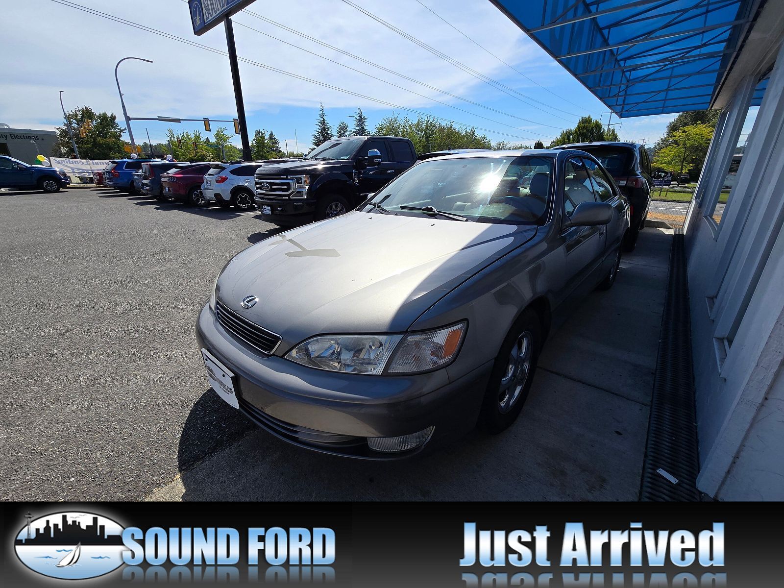 Lexus ES