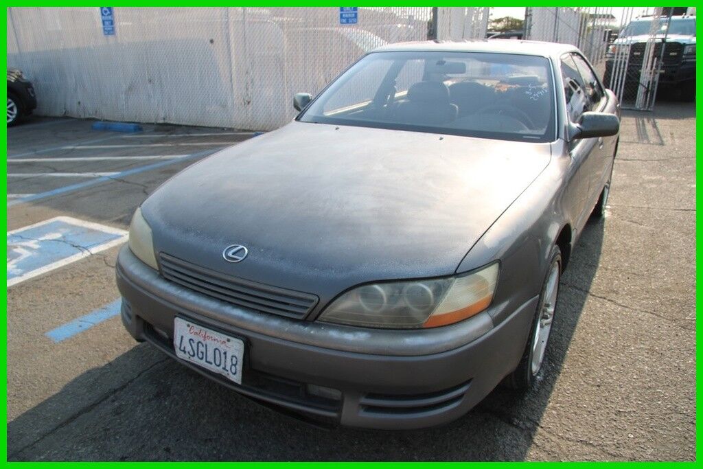 Lexus ES