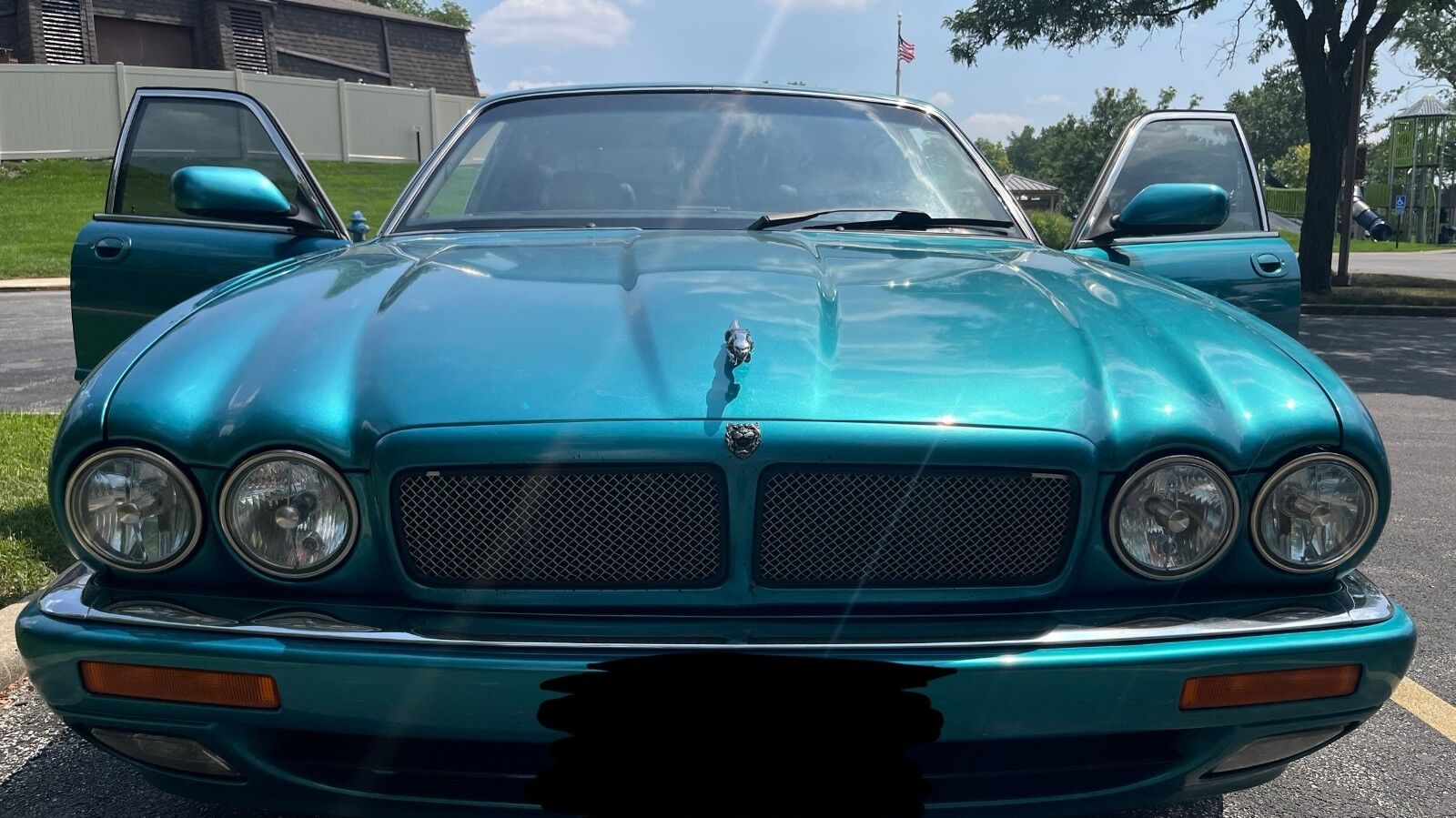 Jaguar XJR