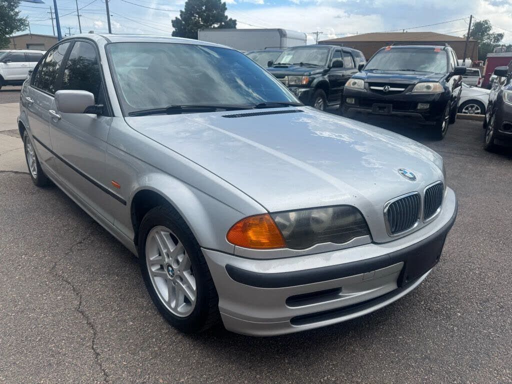 BMW 323i