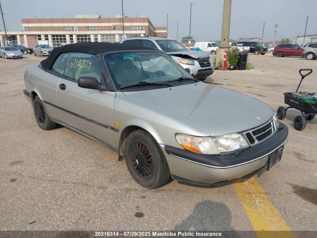 Saab 900