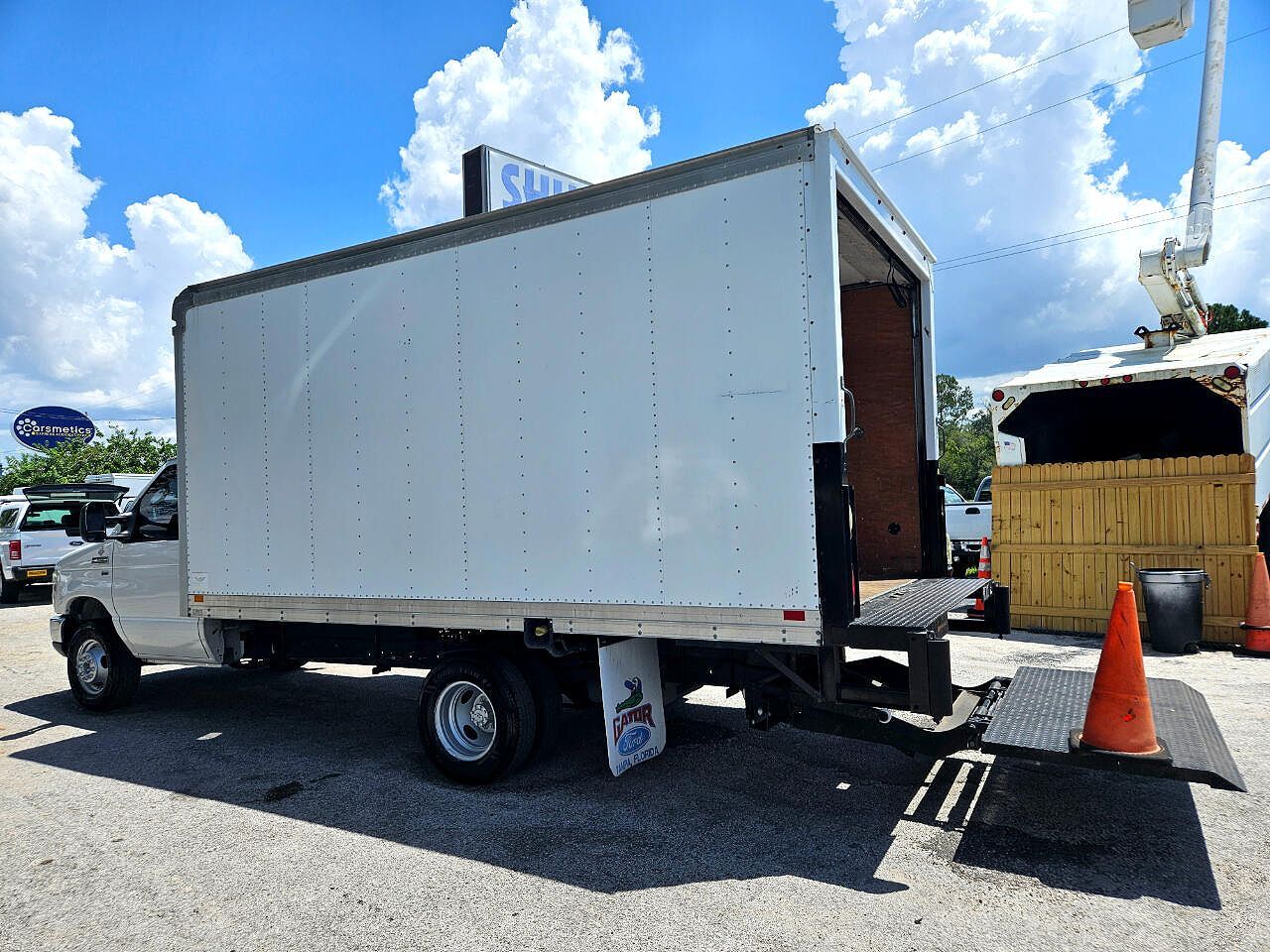 Ford E-350
