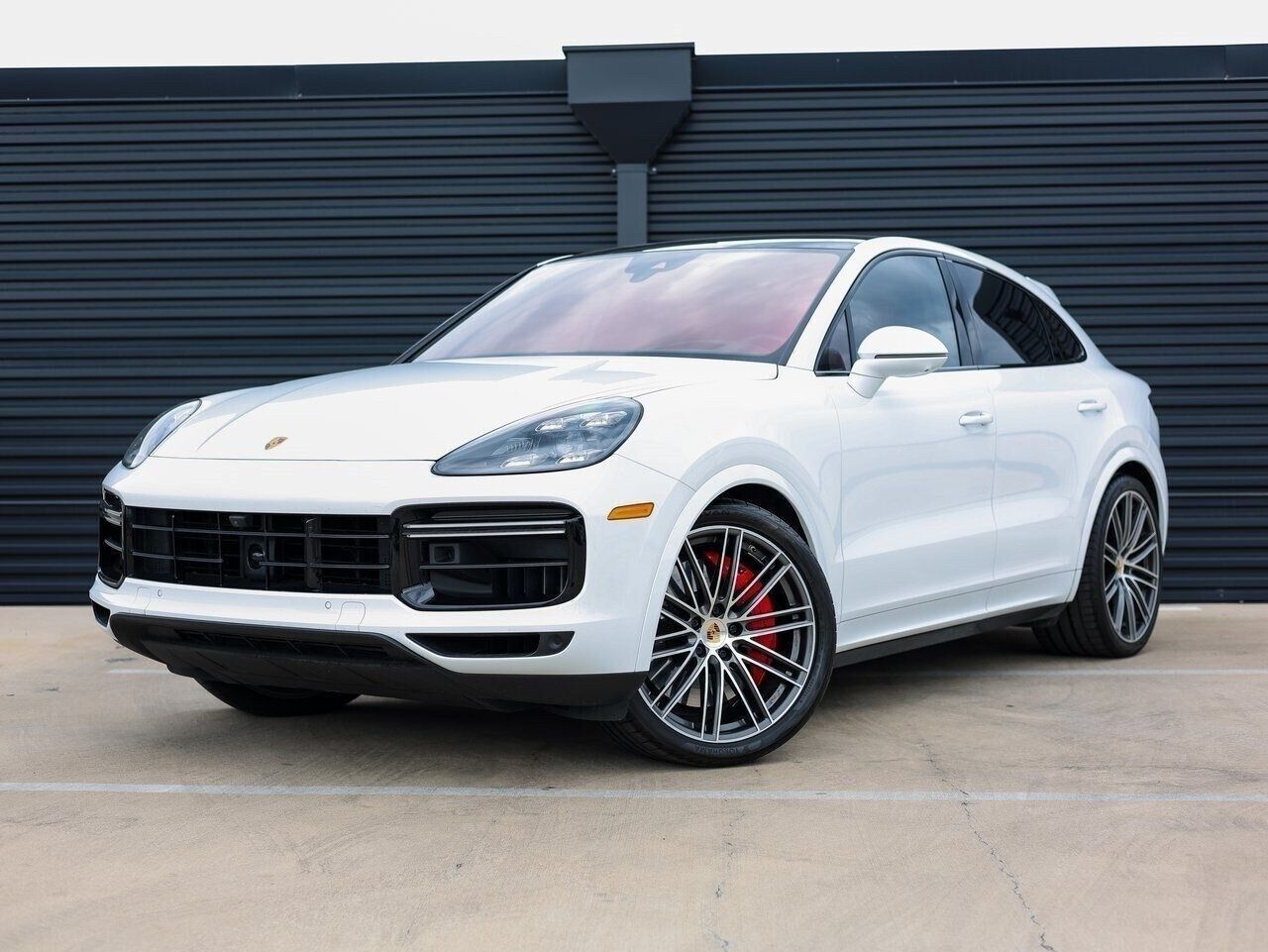 2023 PORSCHE Cayenne