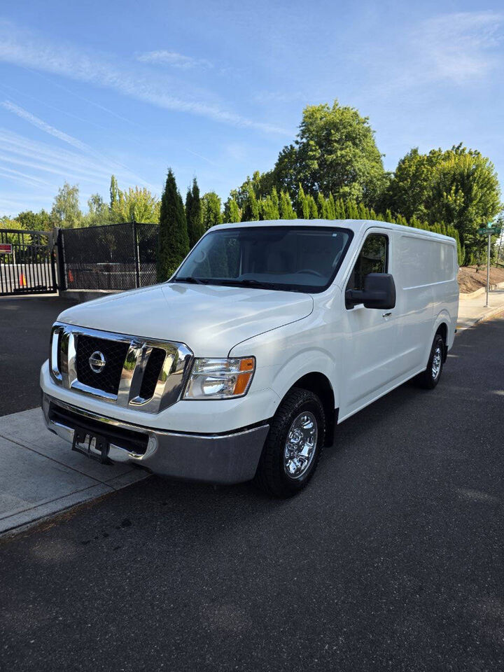 2018 NISSAN NV