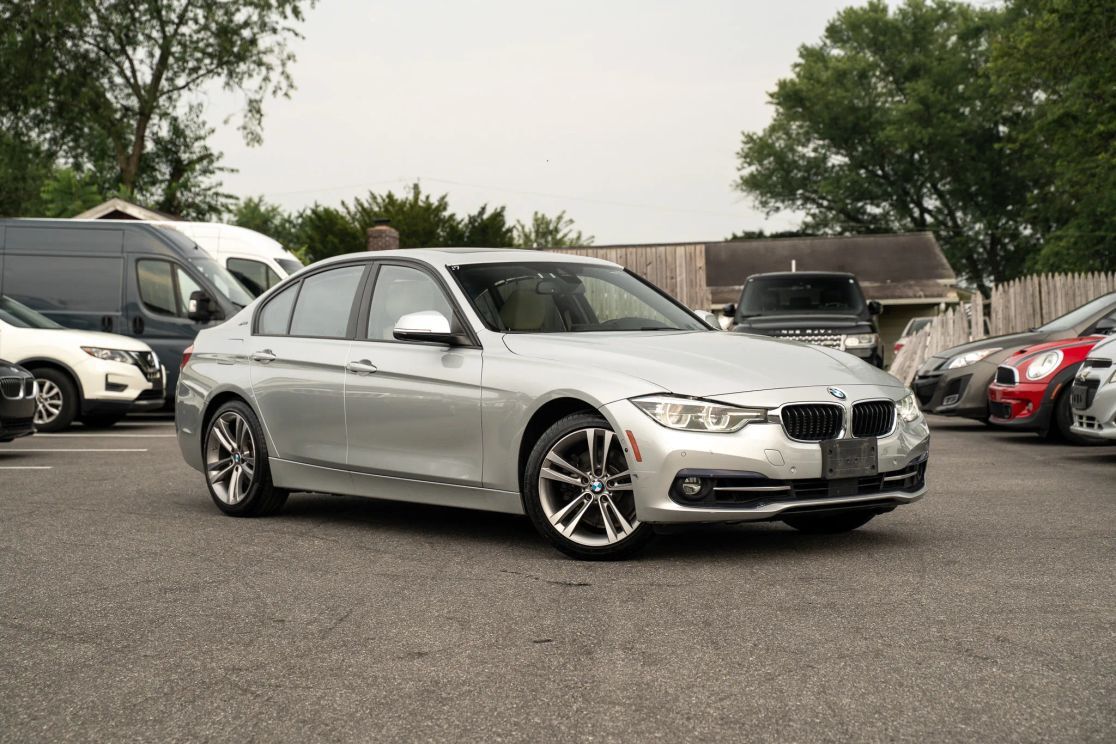 BMW 330e