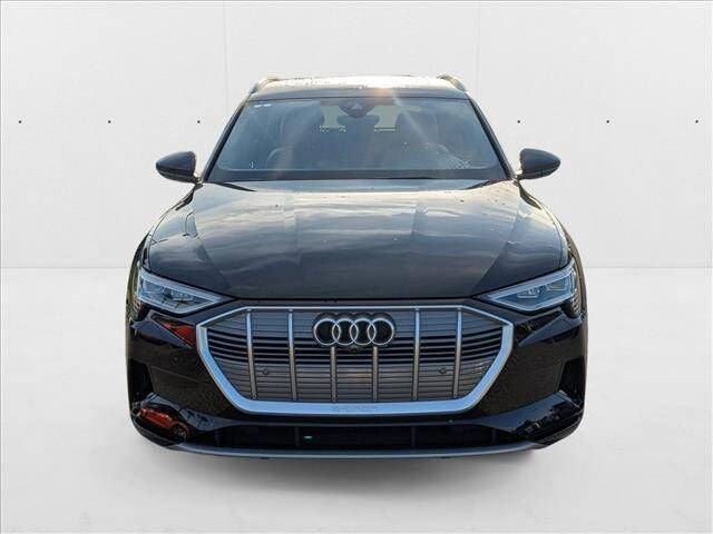 2022 Audi e-tron