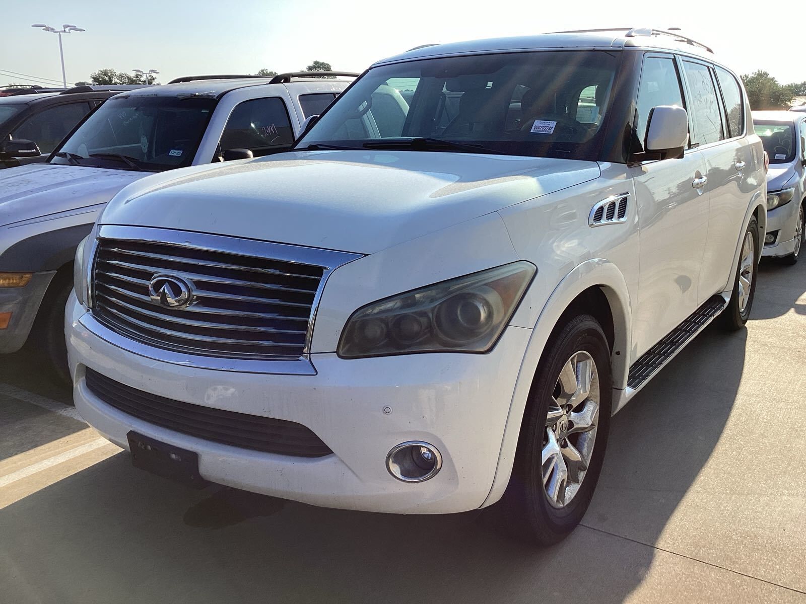 Infiniti QX56