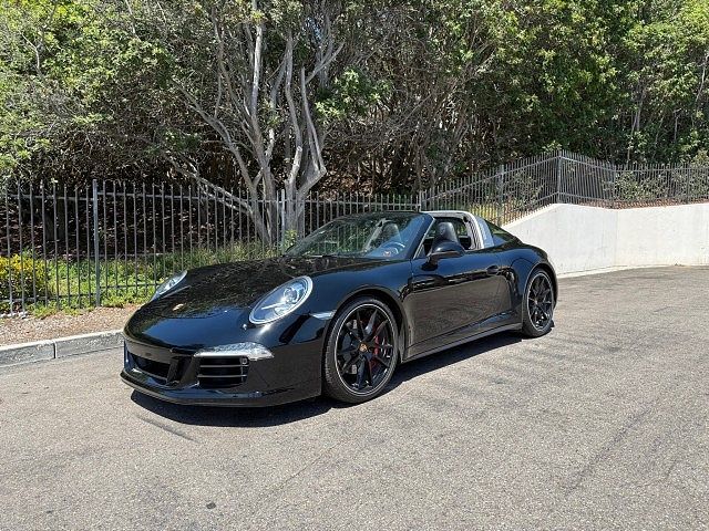 2015 PORSCHE 911