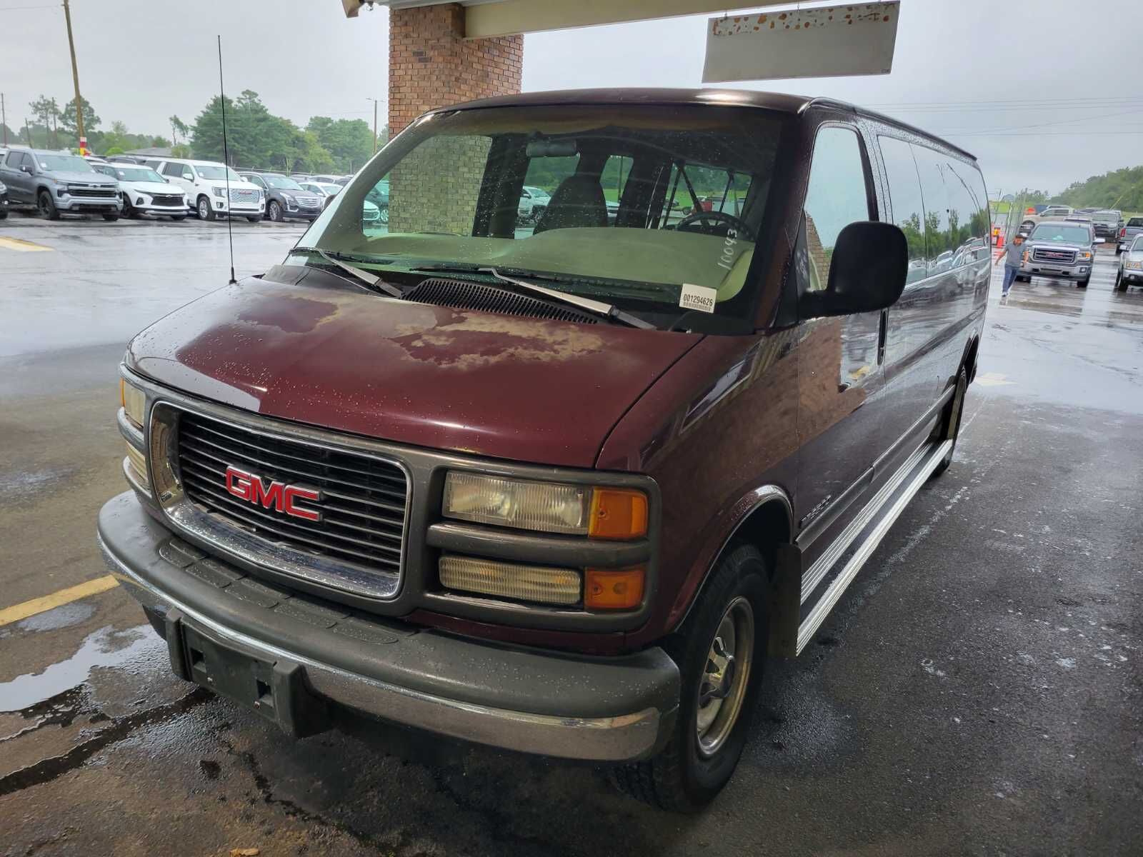 GMC Savana