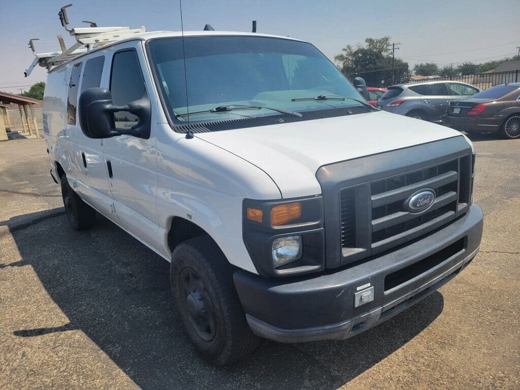 2011 FORD E-250