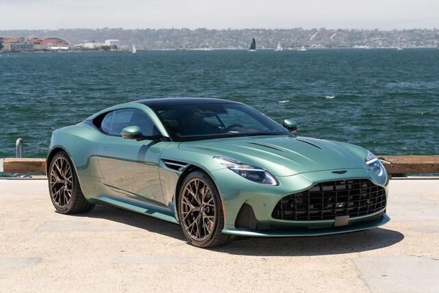 2025 ASTON MARTIN DB12