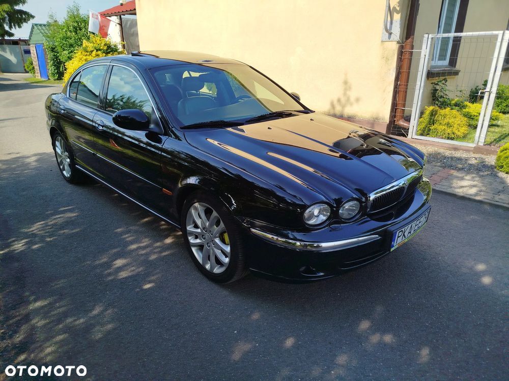 Jaguar X-Type