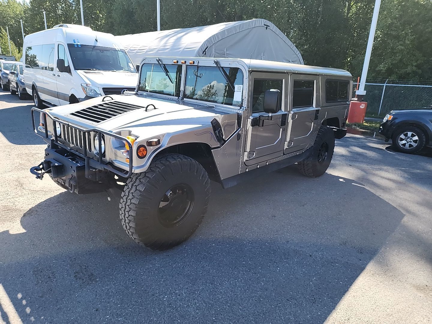 HUMMER H1
