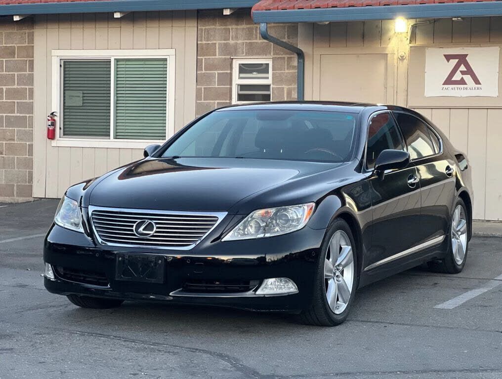 Lexus LS