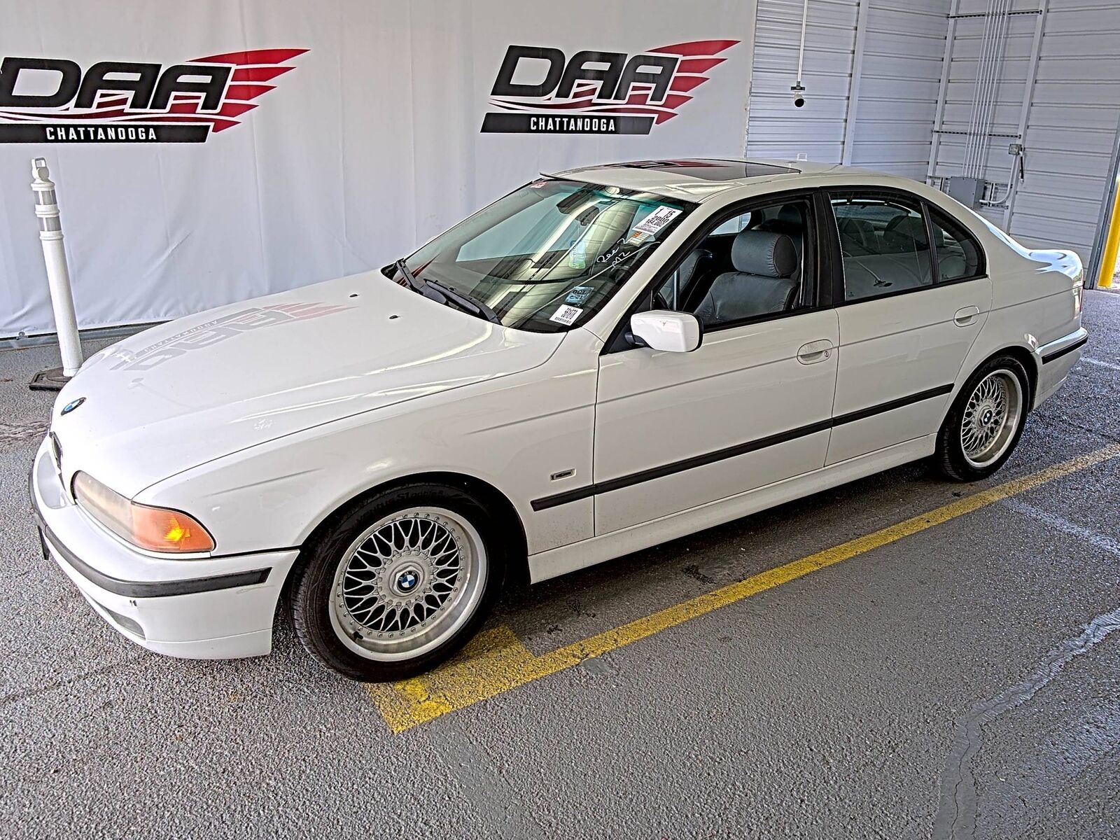 BMW 528i