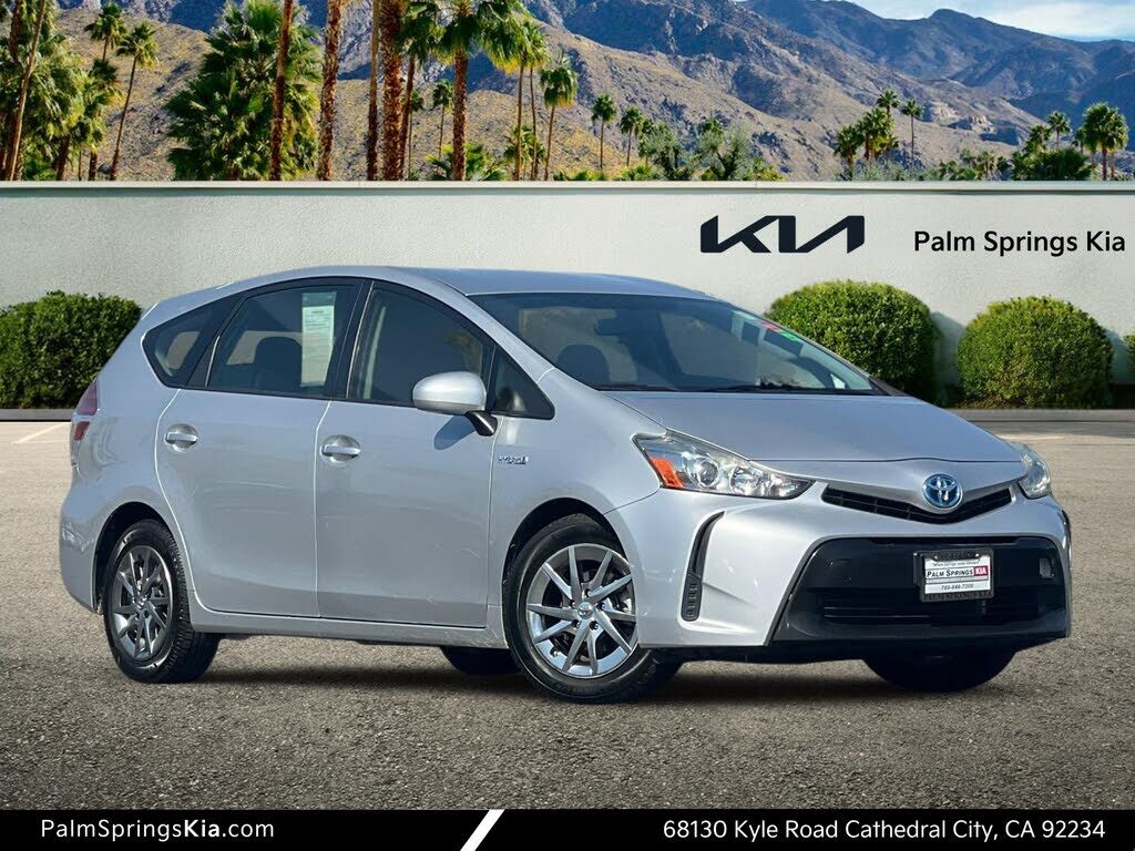 Toyota Prius V