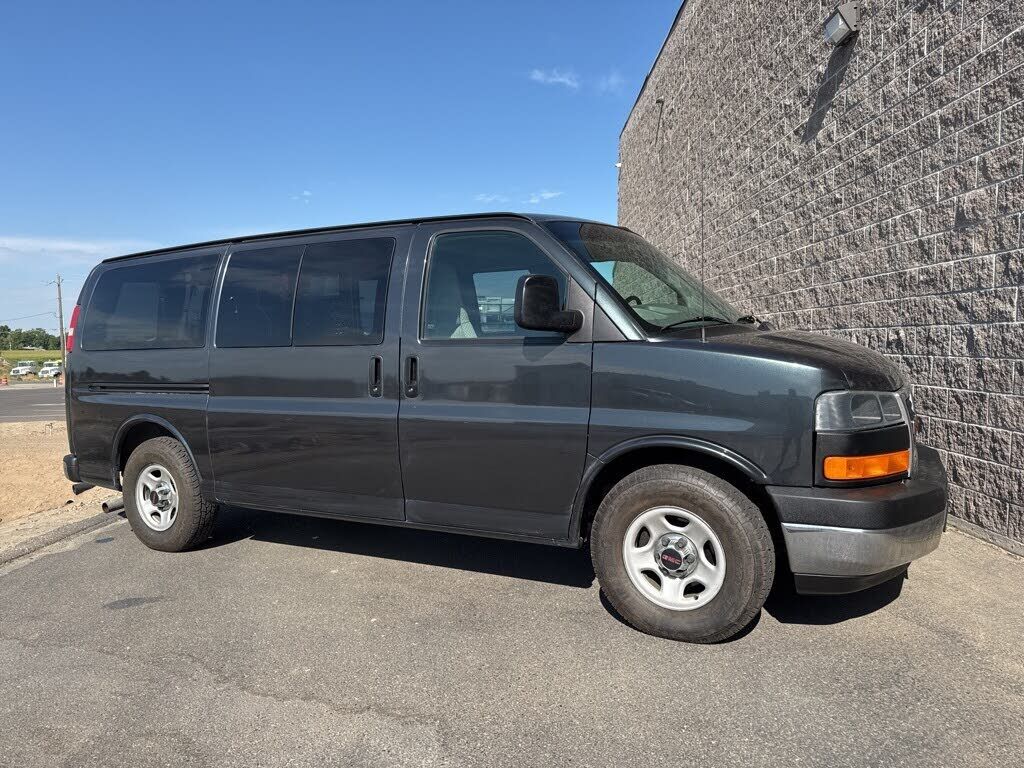 GMC Savana