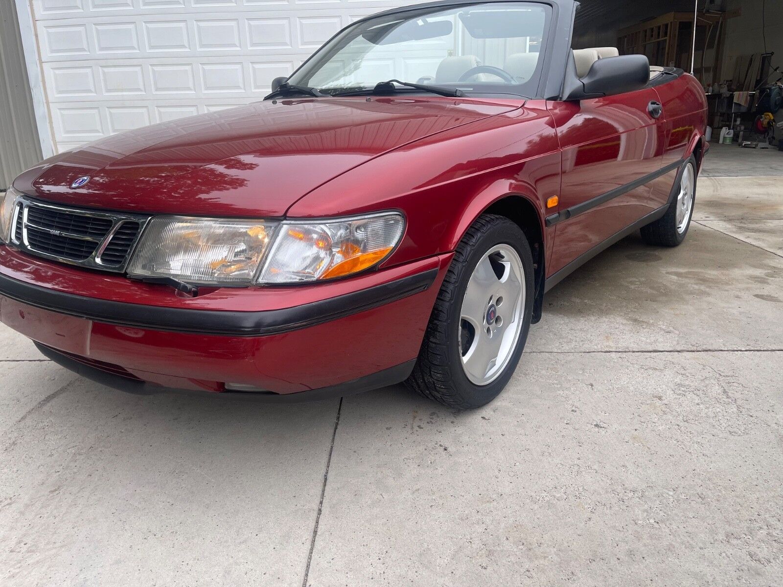 Saab 900