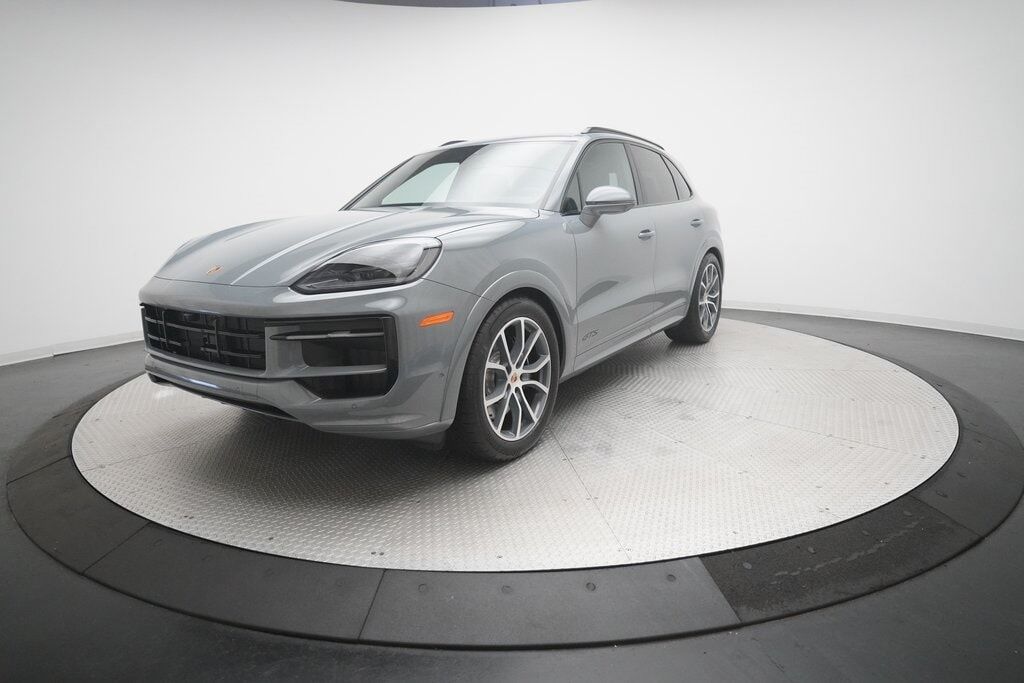 2025 PORSCHE Cayenne