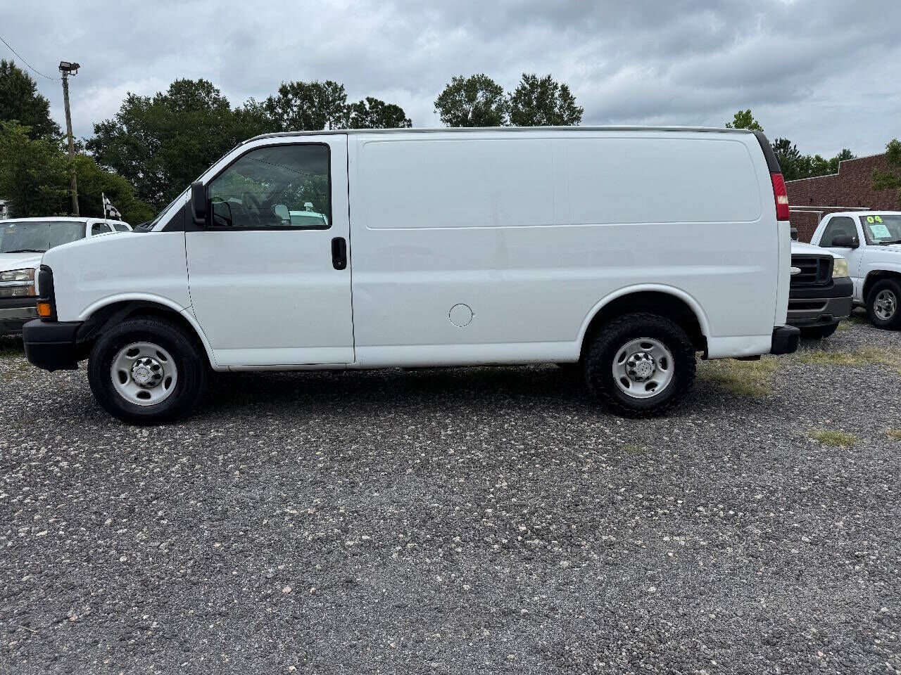 2011 CHEVROLET Express