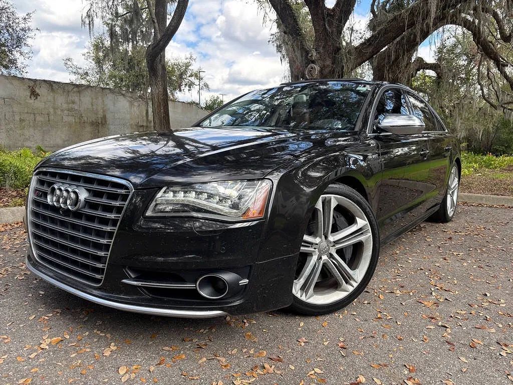 Audi S8