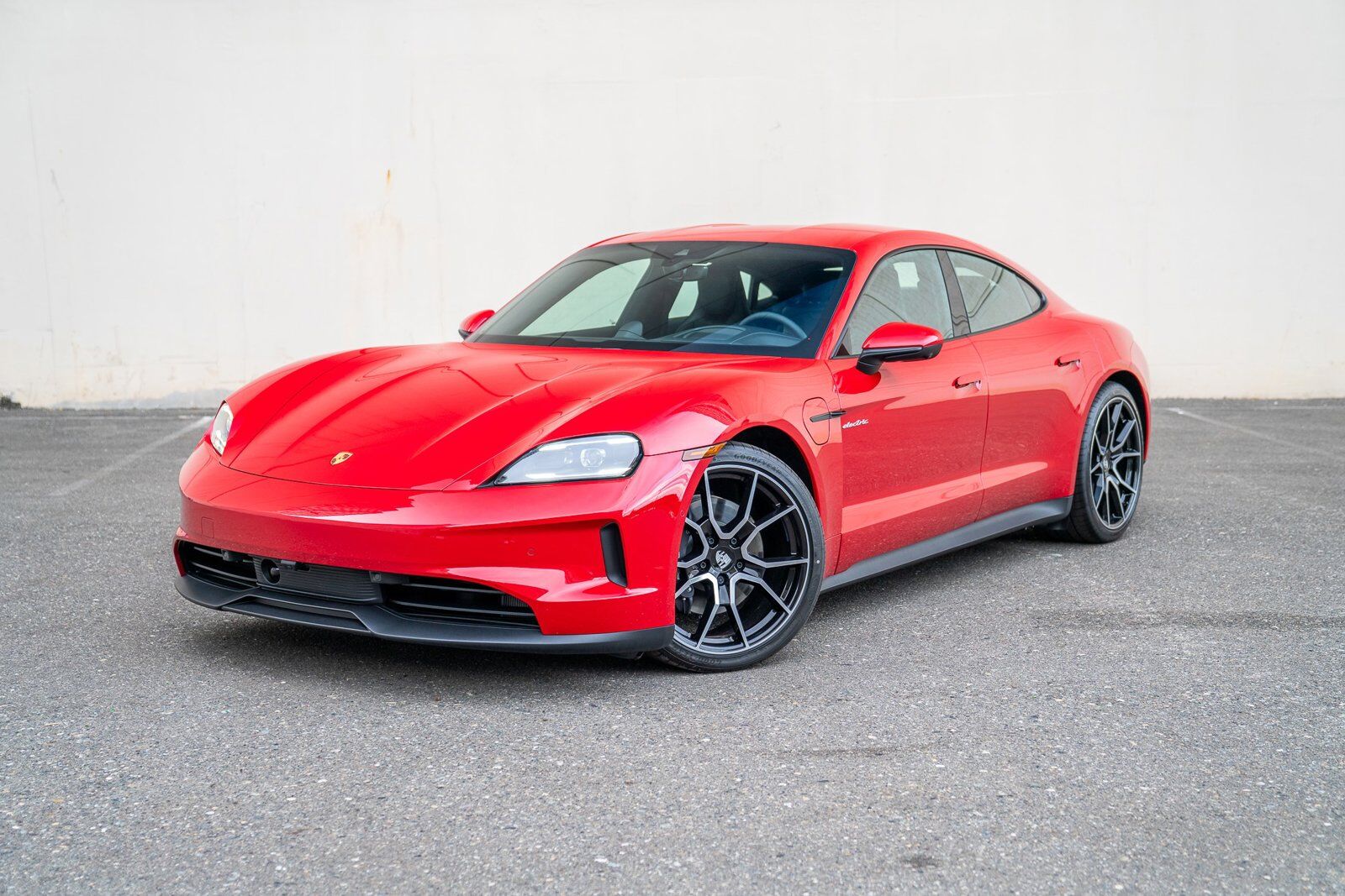 2025 PORSCHE Taycan